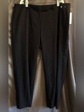 NWT Calvin Klein Women’s Black Plus Size Pant Slim Leg, Cropped Length; Size 18W